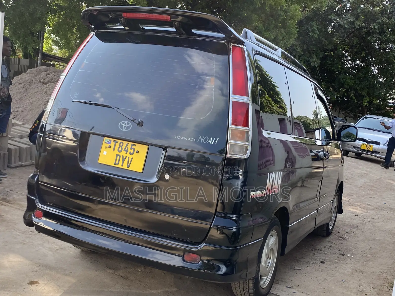 Toyota Noah 2001 Black