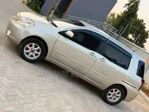 Toyota Raum 1.5 AWD 2004 Silver