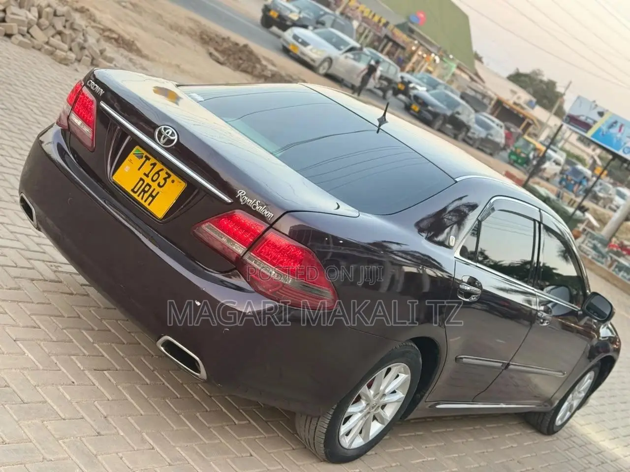 Toyota Crown 2009 Maroon
