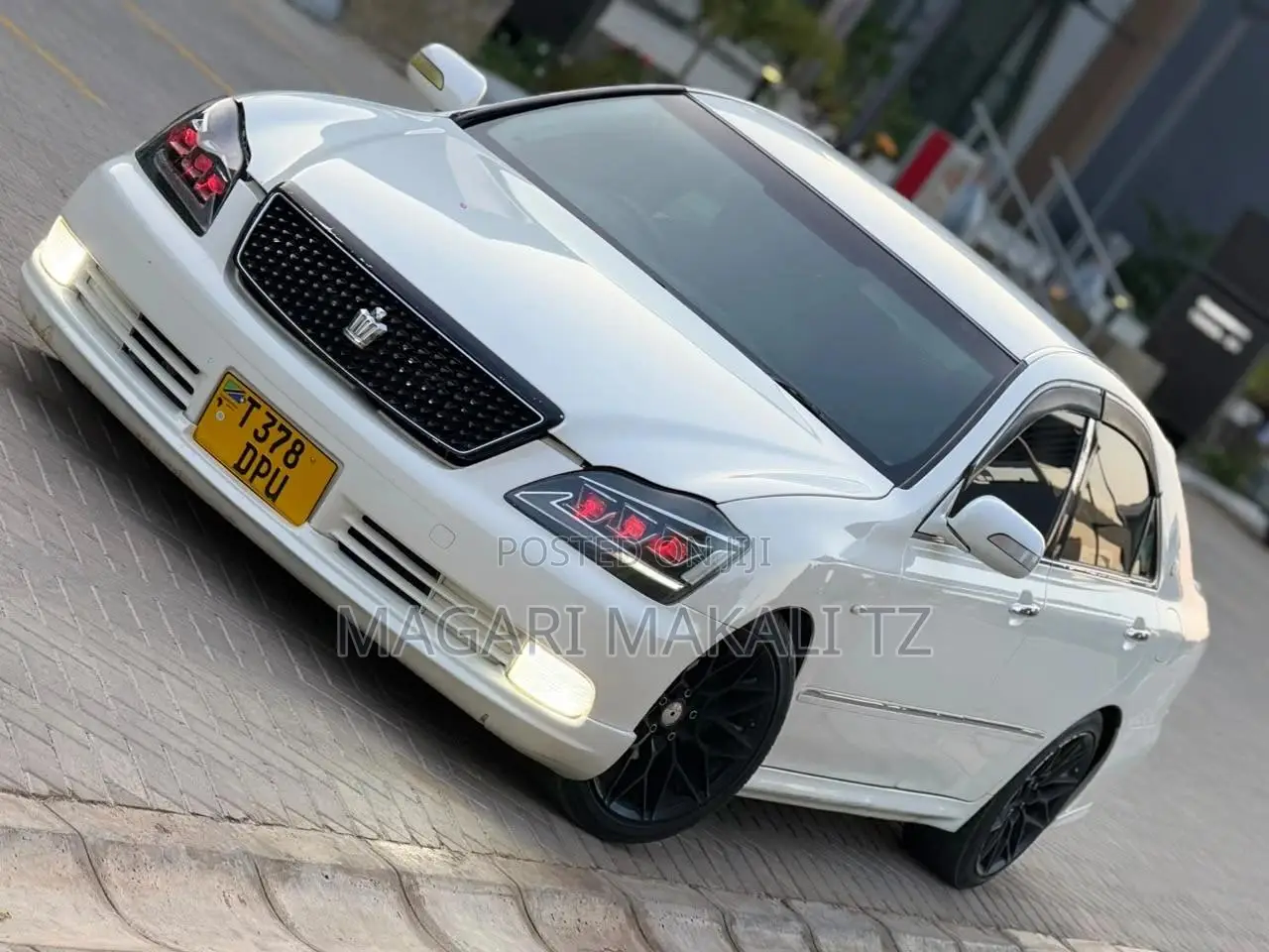 Toyota Crown 2006 White