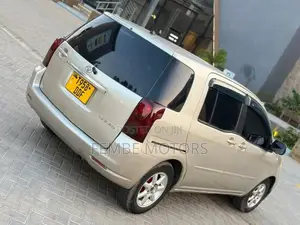 Toyota Raum 2006 Silver
