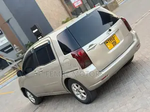 Toyota Raum 2006 Silver