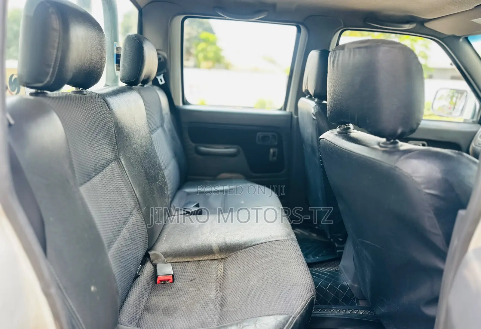 Nissan Hardbody 2015 White