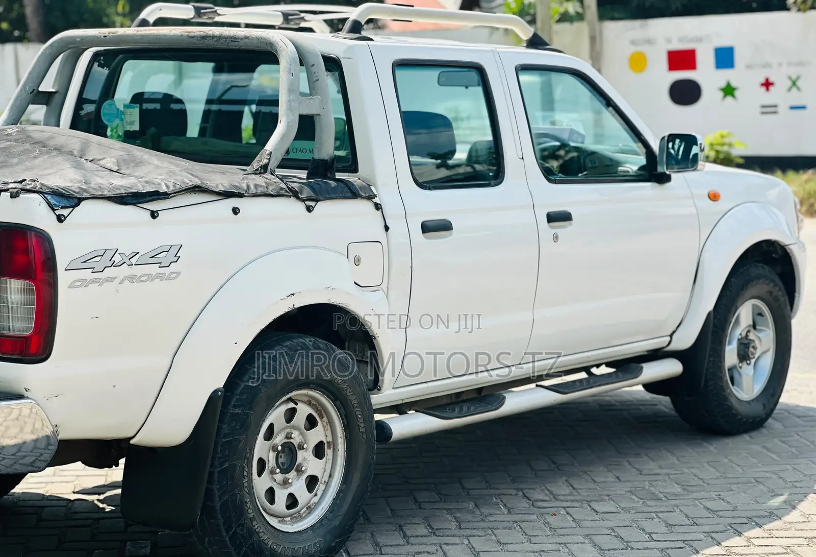 Nissan Hardbody 2015 White