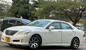 Toyota Crown 2008 White