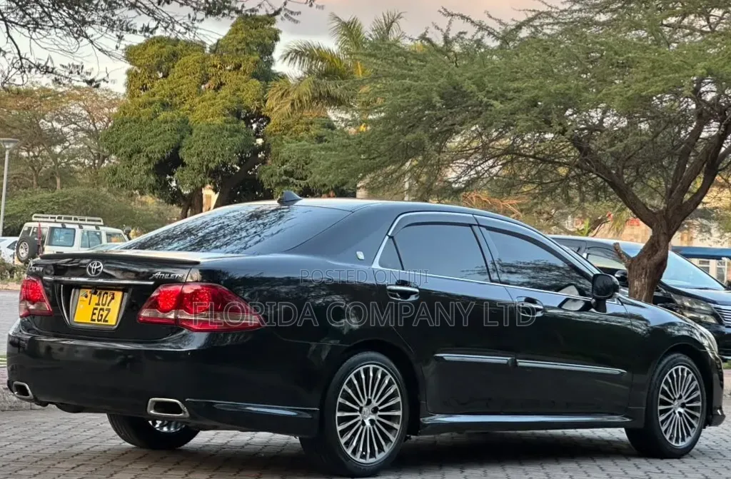 Toyota Crown 2008 Black