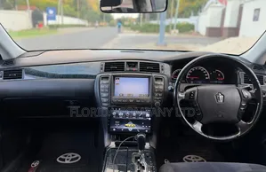 Toyota Crown 2004 White