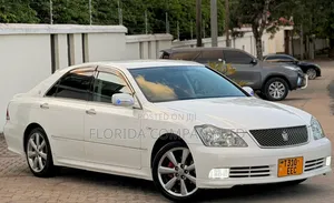 Toyota Crown 2004 White