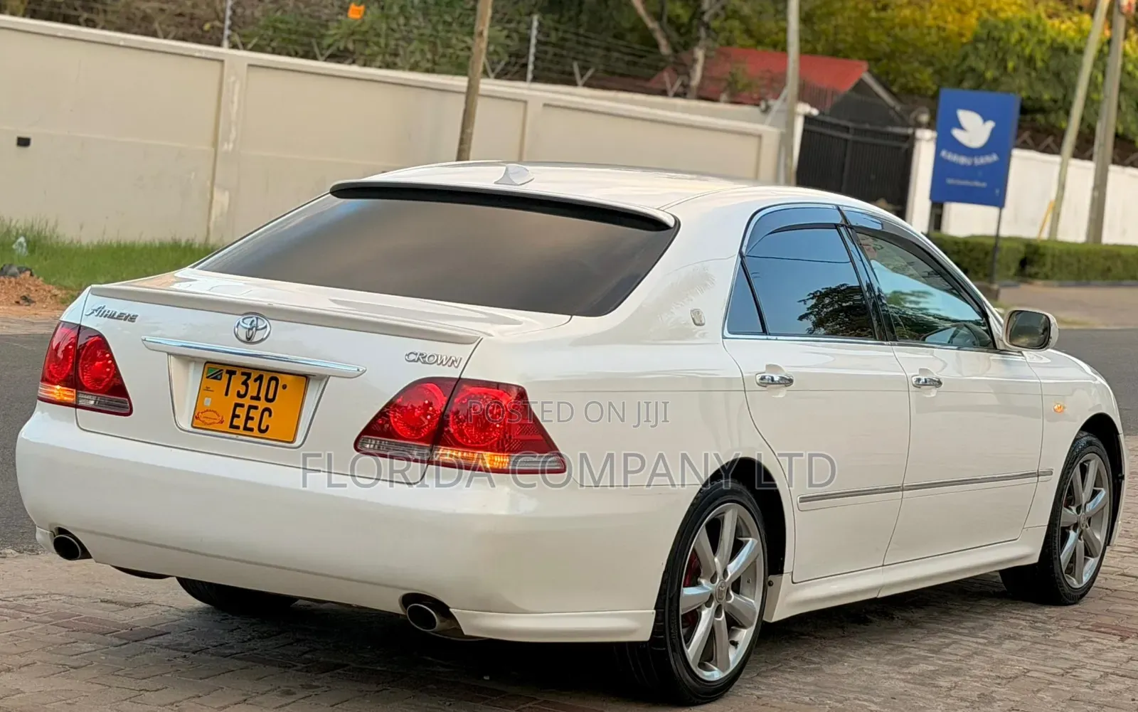 Toyota Crown 2004 White
