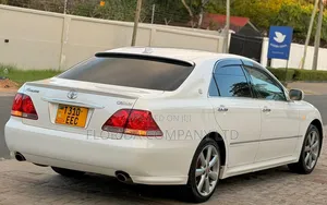 Toyota Crown 2004 White
