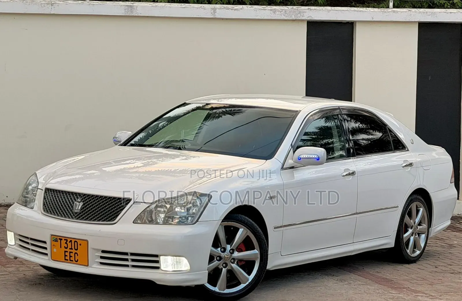 Toyota Crown 2004 White