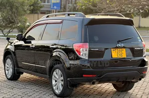 Subaru Forester 2011 Black