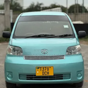 Toyota Porte 2007