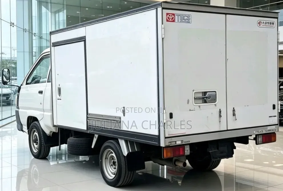 Toyota TownAce 2006 White