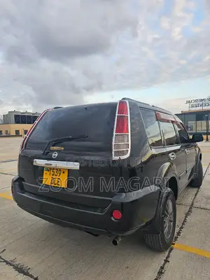Nissan X-Trail 2006 Black