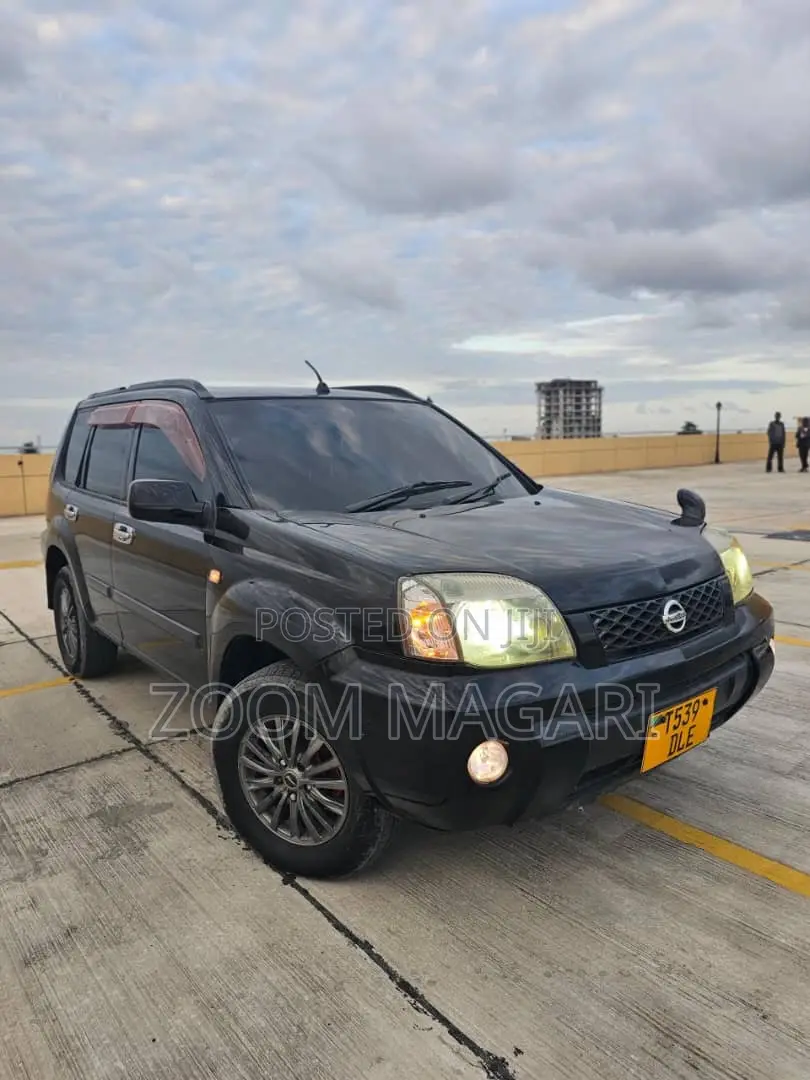 Nissan X-Trail 2006 Black