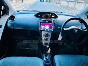 Toyota Vitz 2005