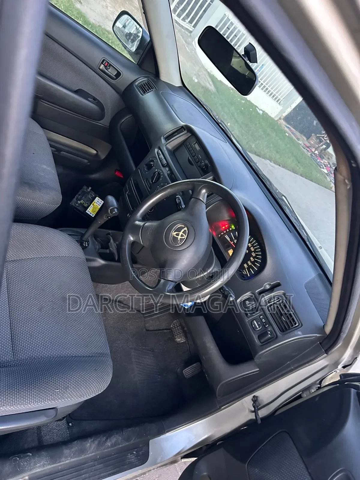 Toyota Succeed 2006