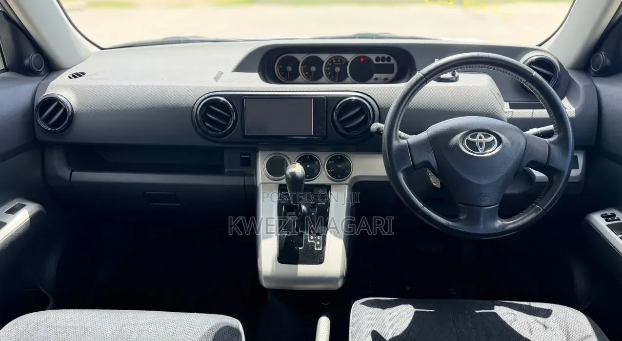 Toyota Corolla Rumion 2008 Silver
