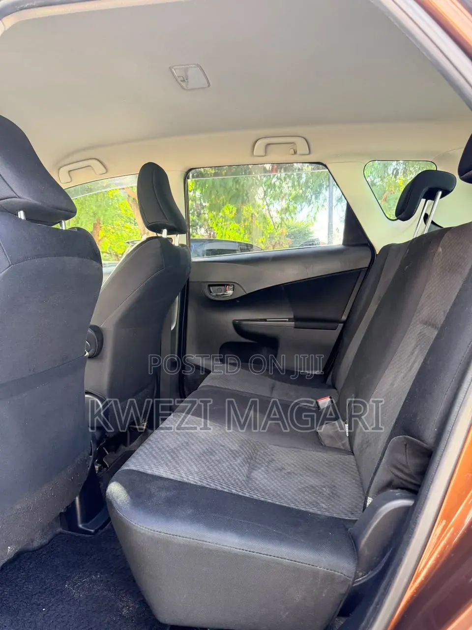 Toyota Ractis 2010 Brown