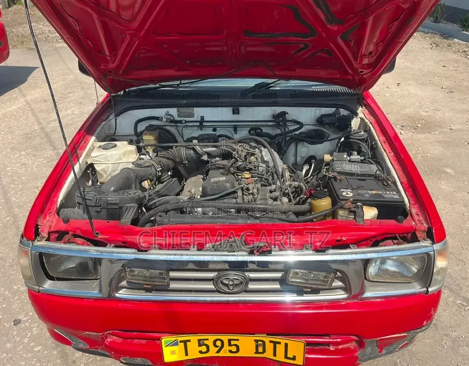 Toyota Hilux (Dtl)