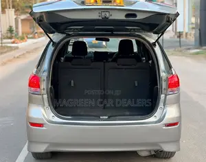 Toyota Wish 2011 Silver
