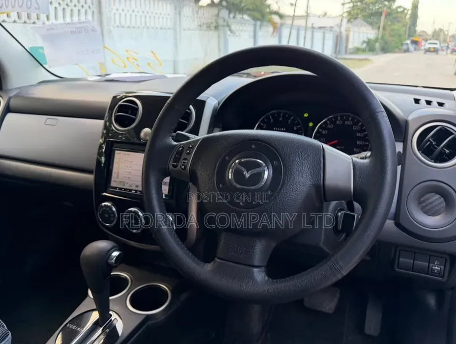 Mazda Verisa 2011 White