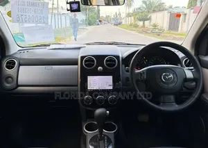 Mazda Verisa 2011 White