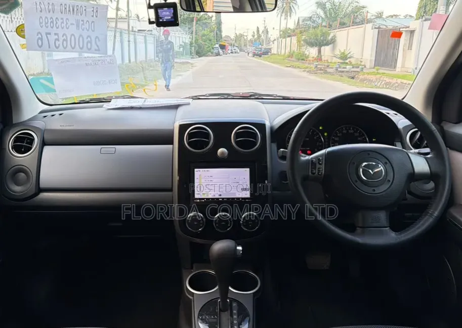 Mazda Verisa 2011 White