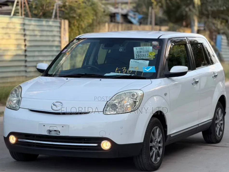 Mazda Verisa 2011 White