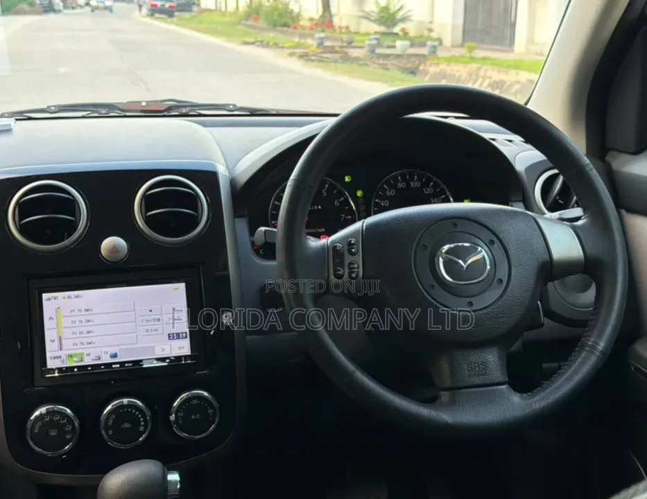 Mazda Verisa 2011 White