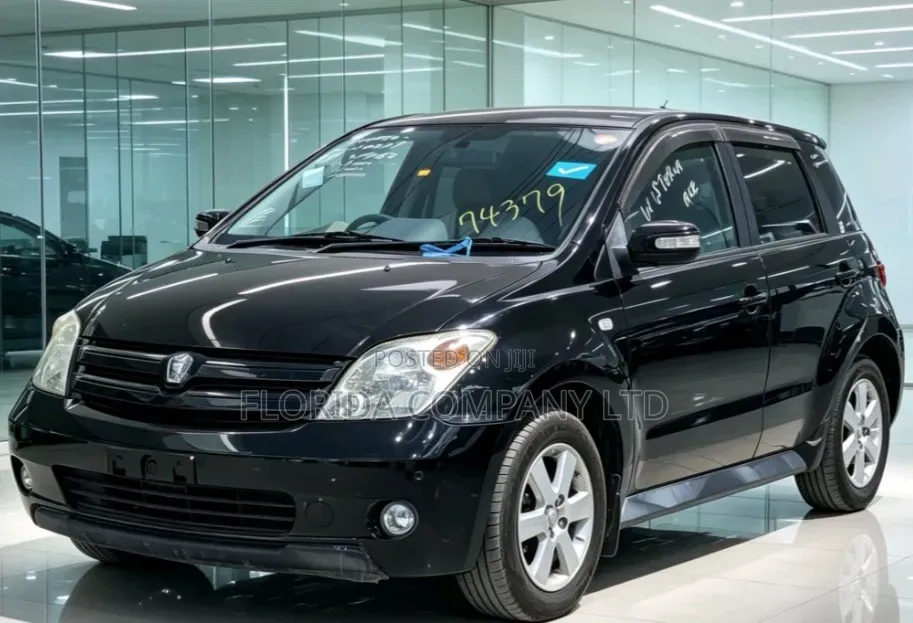 Toyota IST 2004 Black