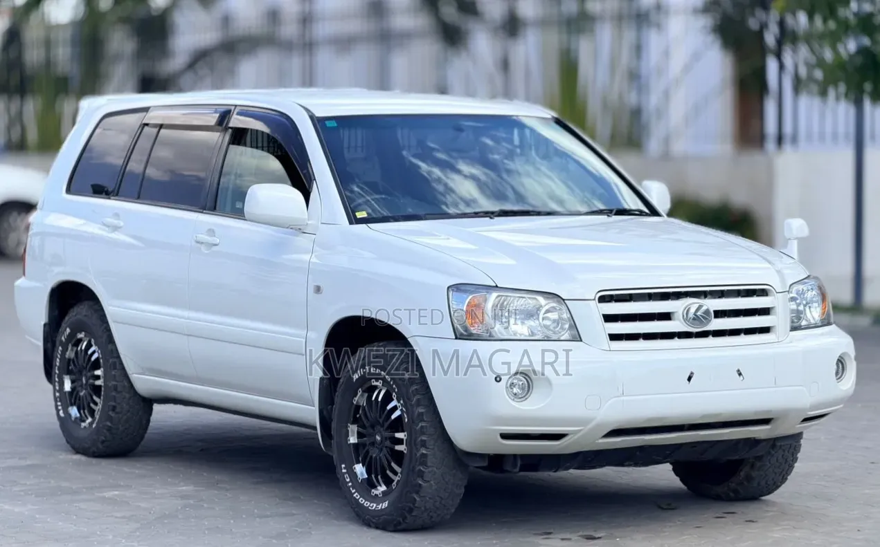 Toyota Kluger 2005 White