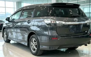 Toyota Wish 2013 Gray