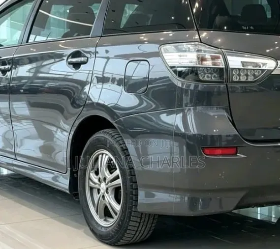 Toyota Wish 2013 Gray