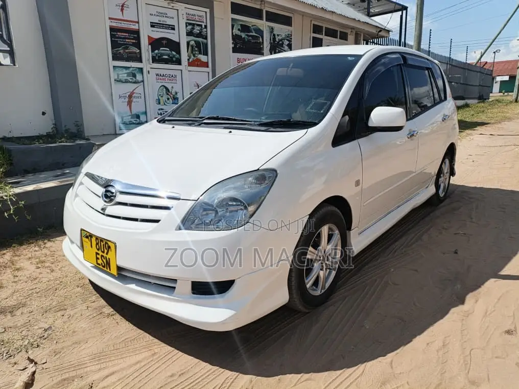 Toyota Corolla Spacio 2005 White