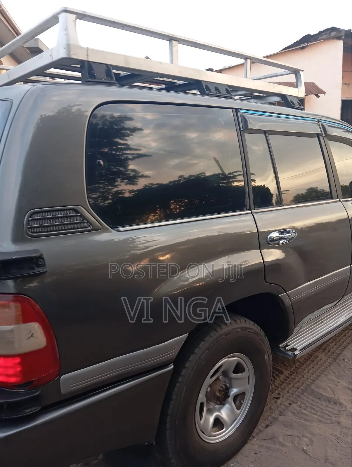 Toyota Land Cruiser 100 4.2 2006 Gray