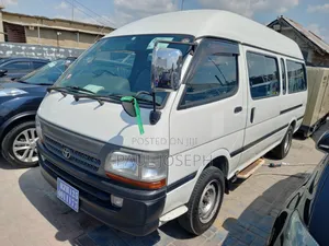 Toyota HiAce 2003 White