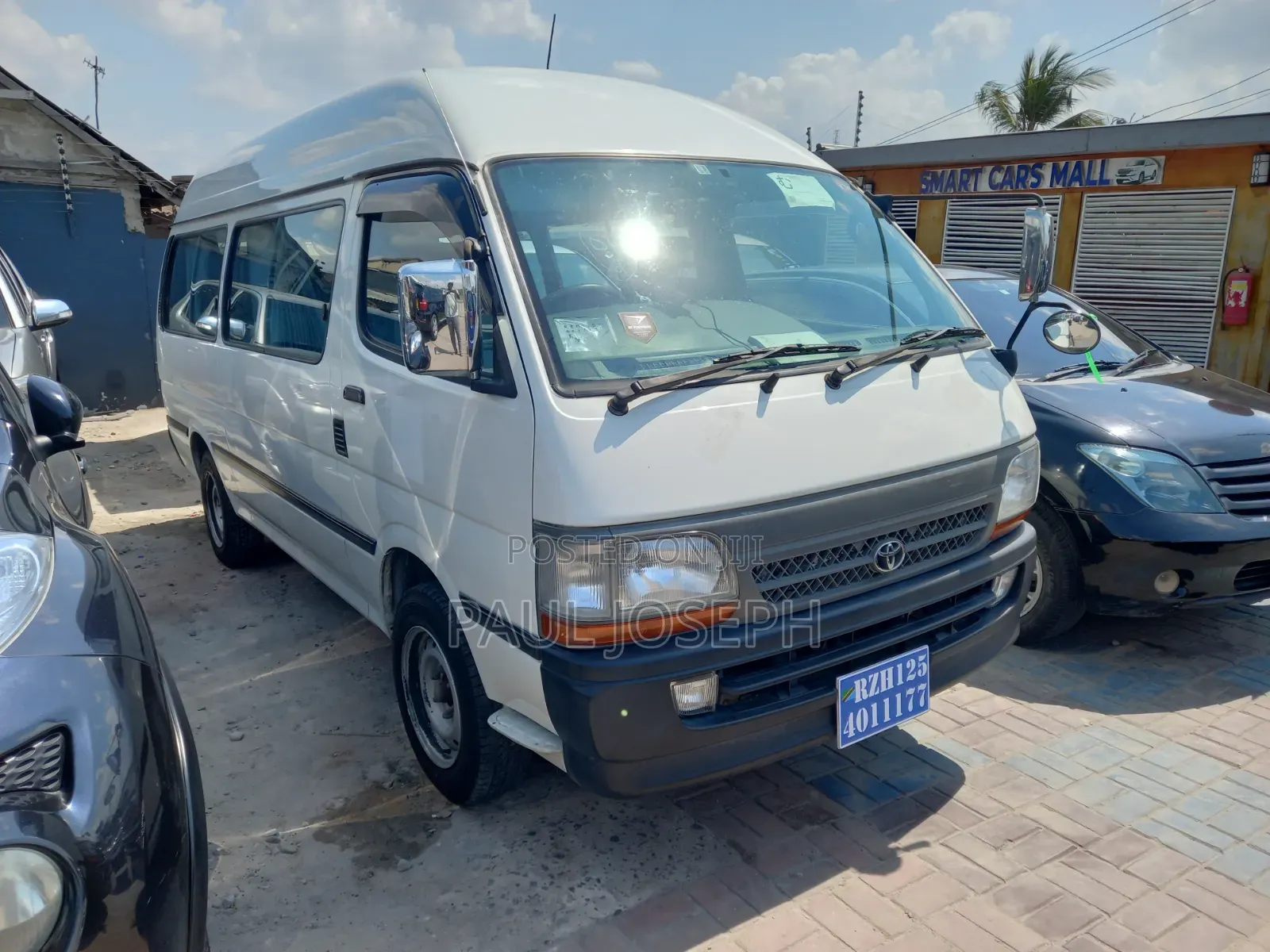 Toyota HiAce 2003 White