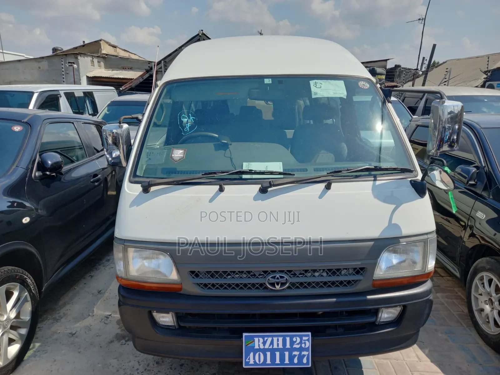 Toyota HiAce 2003 White