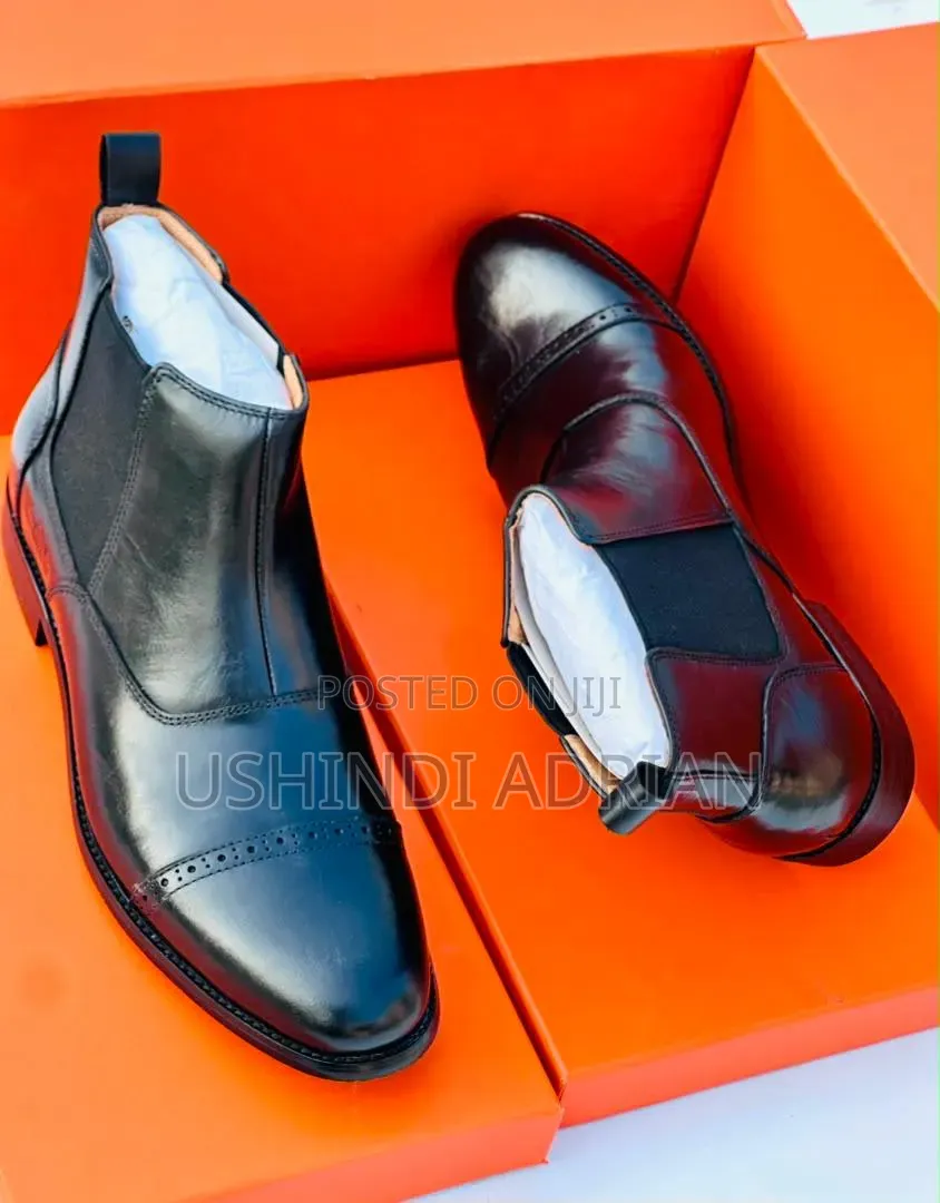 CLARKS BOOTS–ORIGINAL QUALITYBrand: Clarks Boot