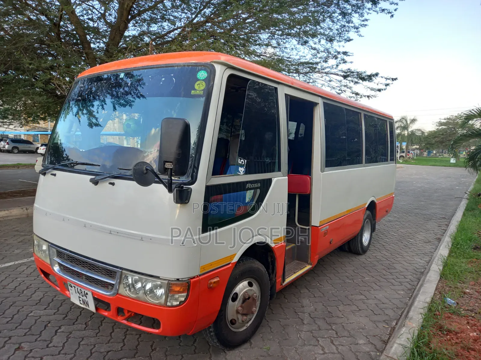 Mitsubishi Fuso Rosa 2008 White