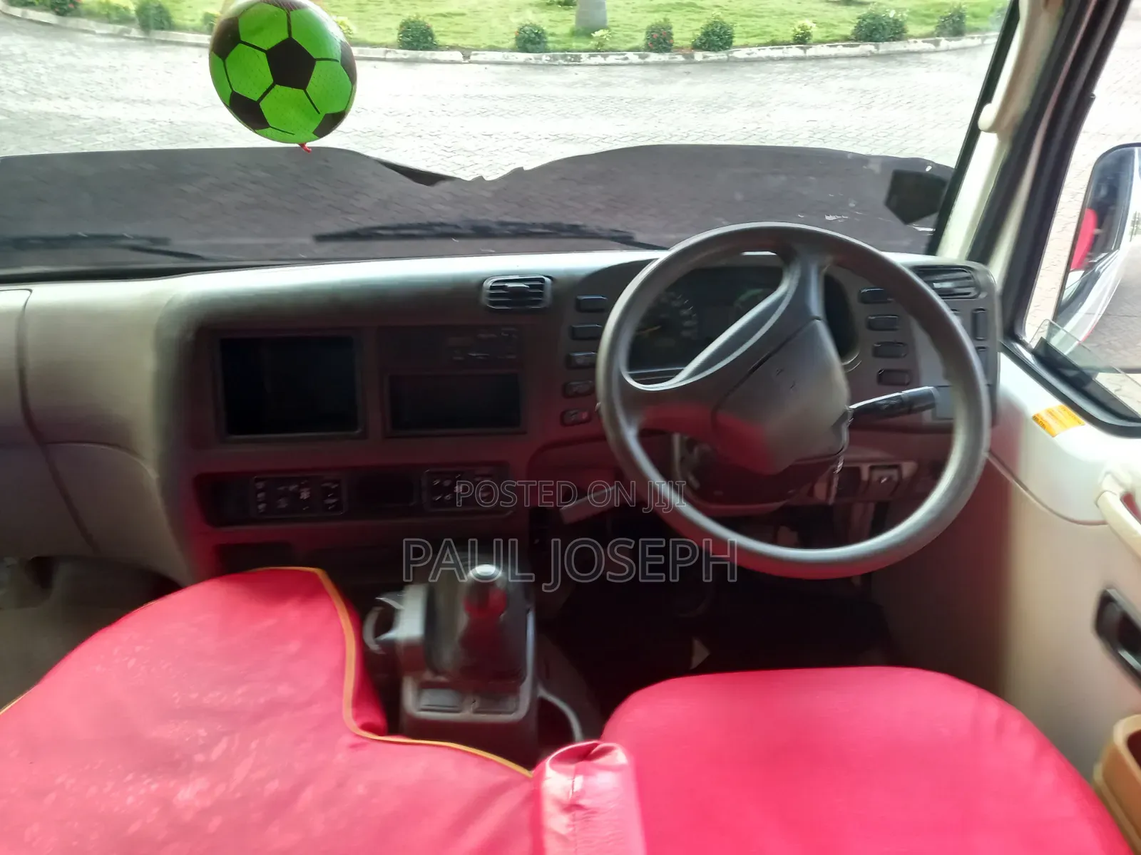 Mitsubishi Fuso Rosa 2008 White