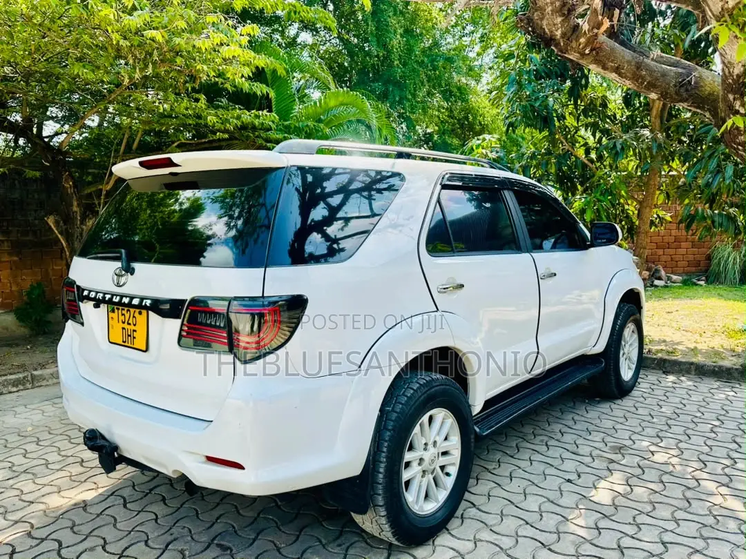 Toyota Fortuner 2015 White