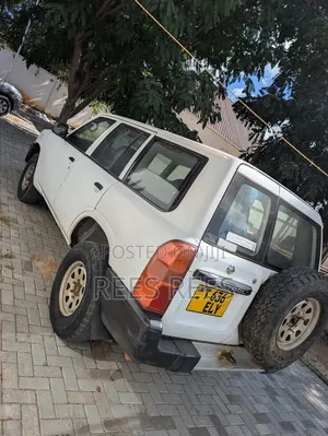 Nissan Patrol 2009 White