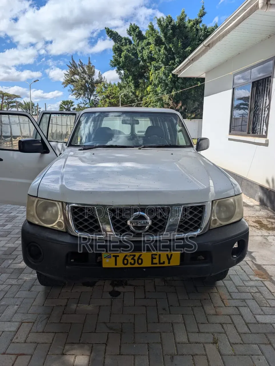 Nissan Patrol 2009 White