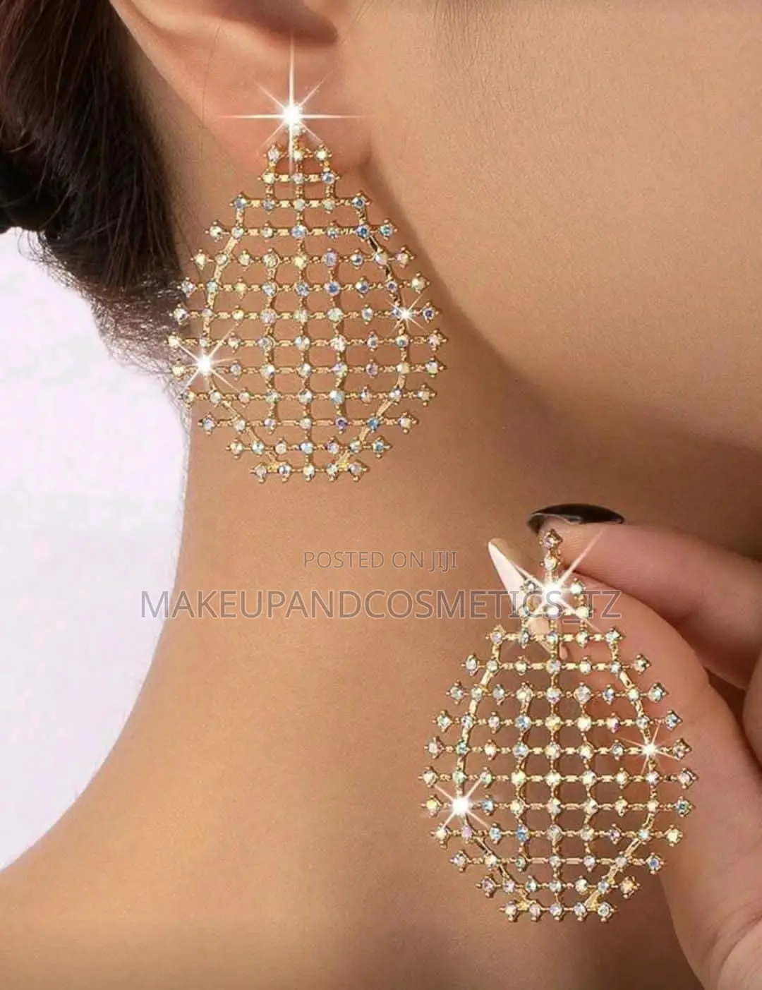 Earrings, Hereni