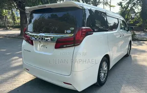 Toyota Alphard 2.5 Petrol FWD 2019 White