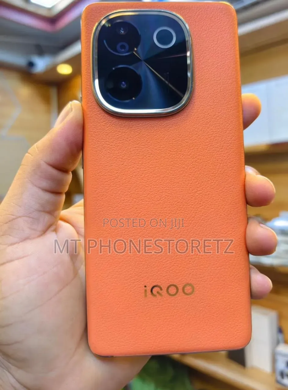 iQOO Z9 256 GB Orange