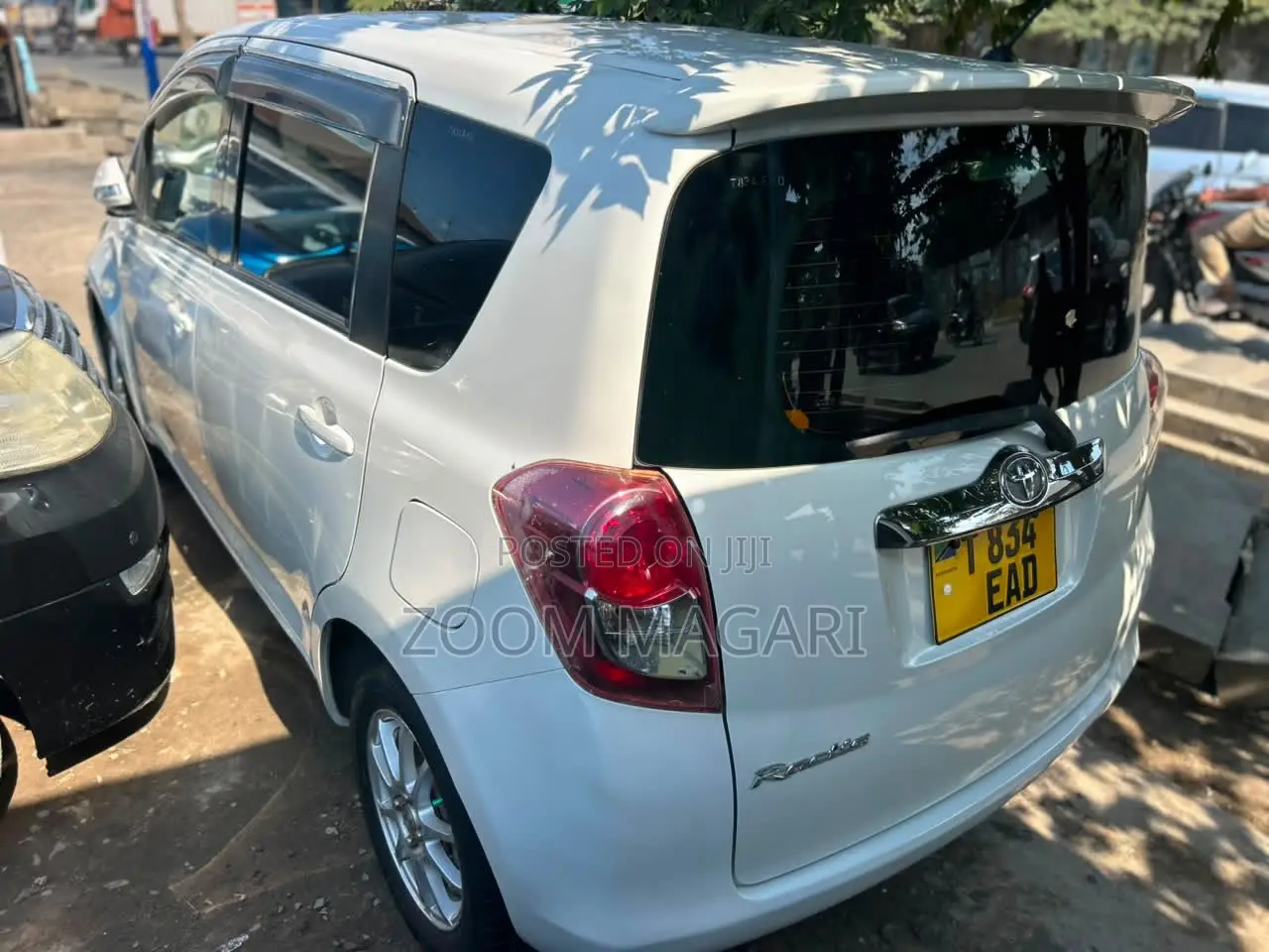Toyota Ractis 2005 Pearl